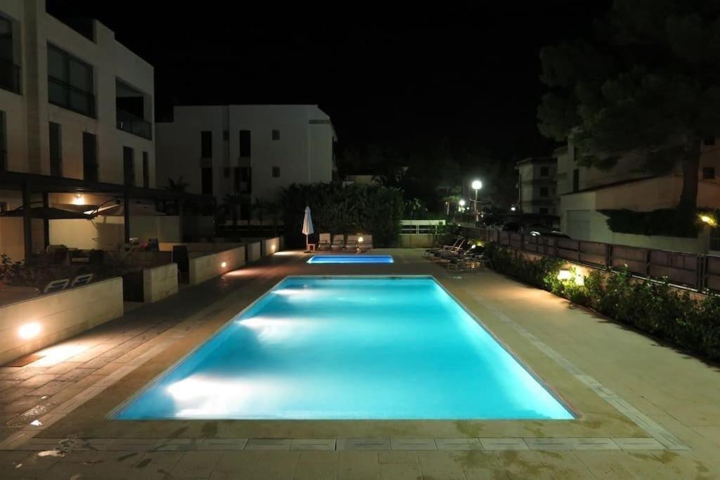 Apartment La Nau - Fantastic Apartment With Hot Tub And Pool, Just Steps Away From Beach Port de Pollenca Luaran gambar